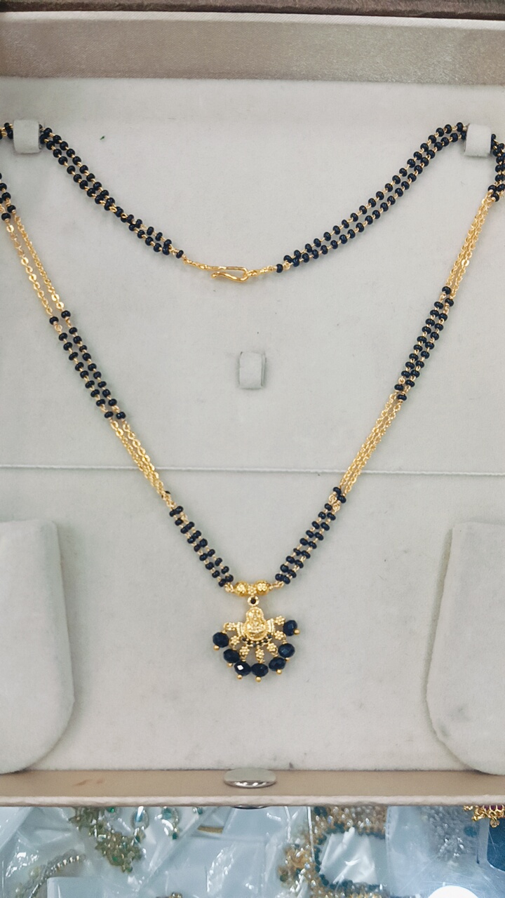 BB GOLD COPY 2 LINES BLACK BEADS - Image 1