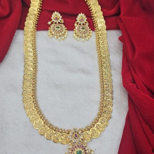 Laxmi Kasulula Haram with Beautifull Dollar