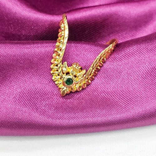 Vanki ring adjustable with green stone  299