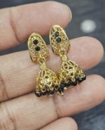small earings just 280 each 2 pairs 500 3 pairs 750 - Image 2