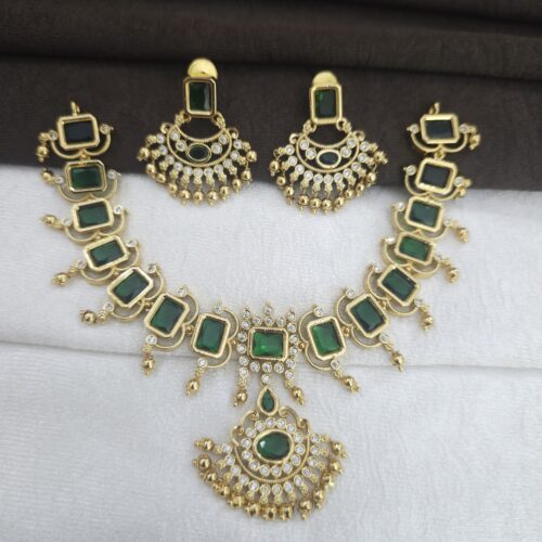Gold copy emerald stone neck set