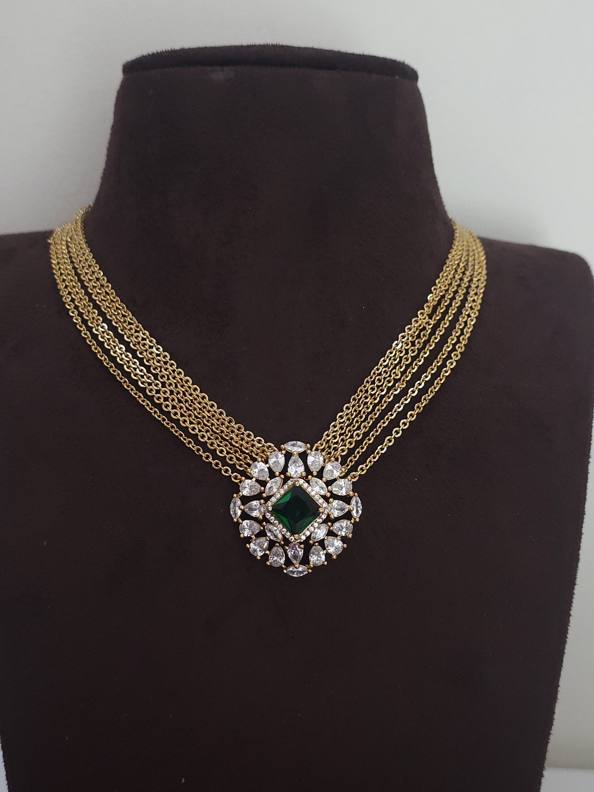 2026/01/1005005616-scaled.jpg Chandraharam neck chain green - Image 1