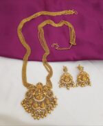 30 inches antique gold chandraharam with earrings - Image 4