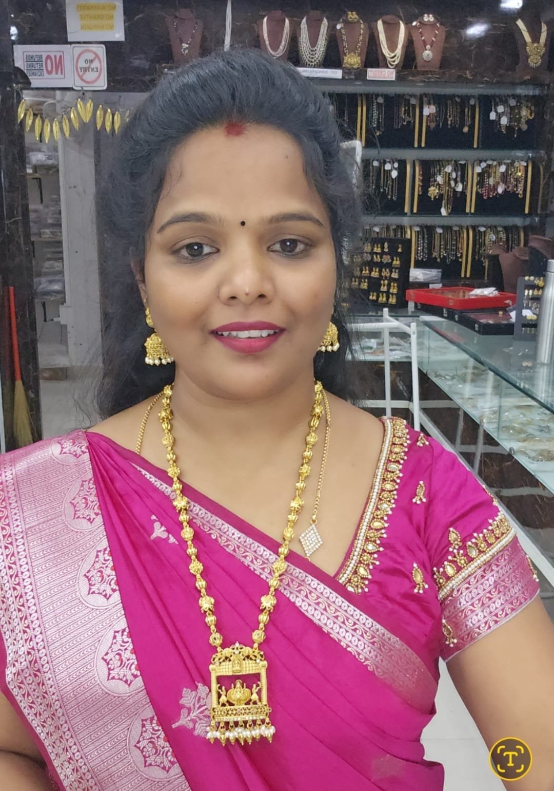 2026/03/IMG-20260317-WA0056.jpg Desighner matte gold polish haram 1499 free shipping - Image 1