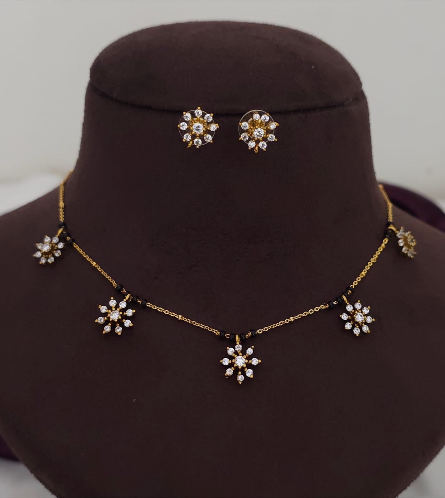 2026/04/IMG-20260404-WA0025.jpg Handmade 5 star flower with ear tops 550 free shipping - Image 1