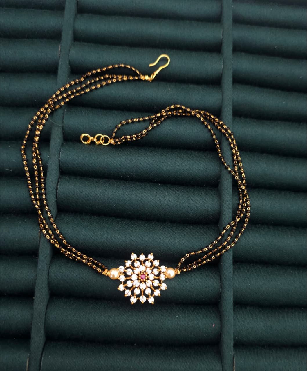 2026/09/IMG-20260905-WA0201.jpg Pink stone Dimond replica black beads choker 450 free shipping - Image 1