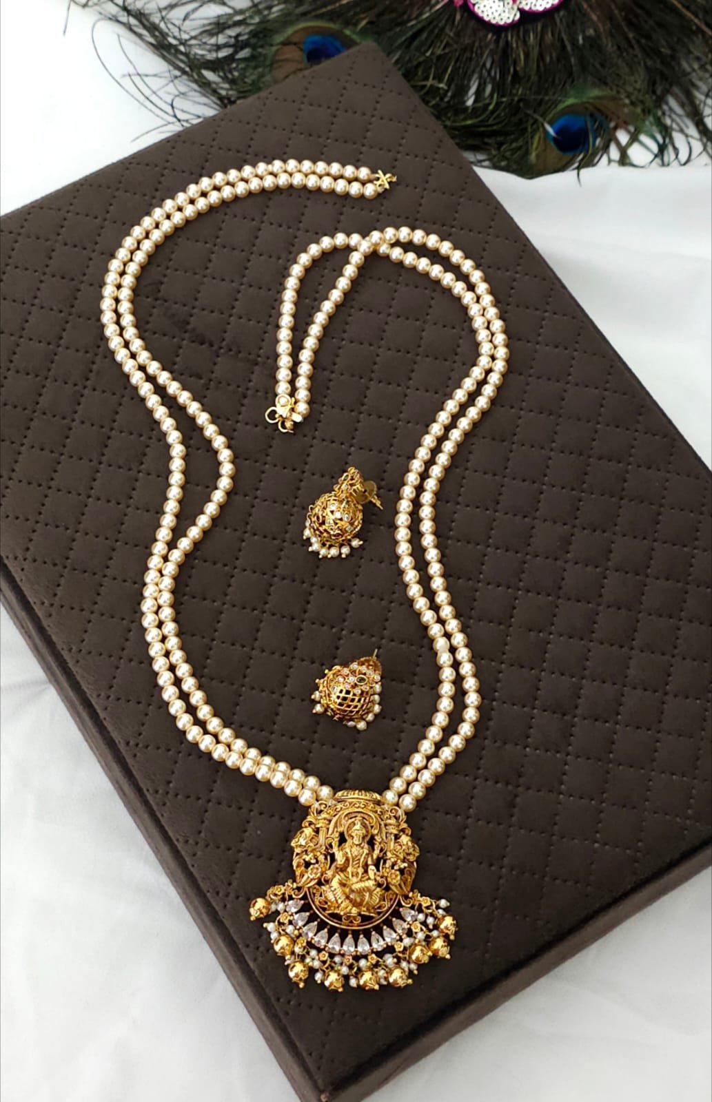 2026/09/IMG-20260923-WA0760.jpg Desighner laxmi nakshi locket customized with Swarovski handmade 1899 free shipping - Image 1